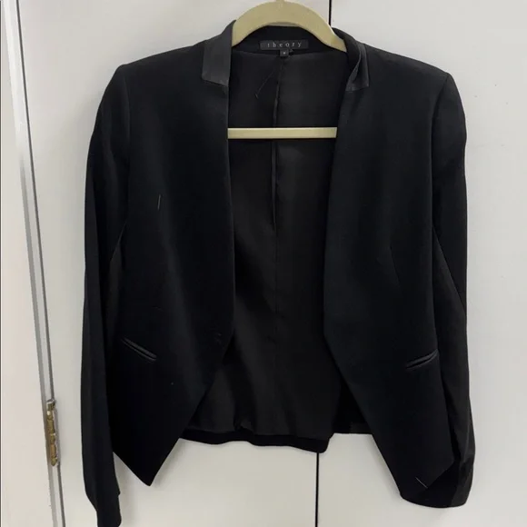 Theory Black Women's blazer with vegan leather piping on sleeves and collar